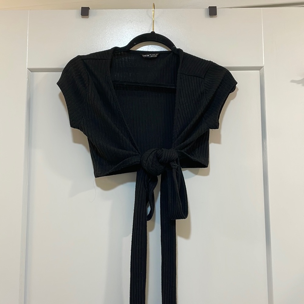 Black crop wrap top